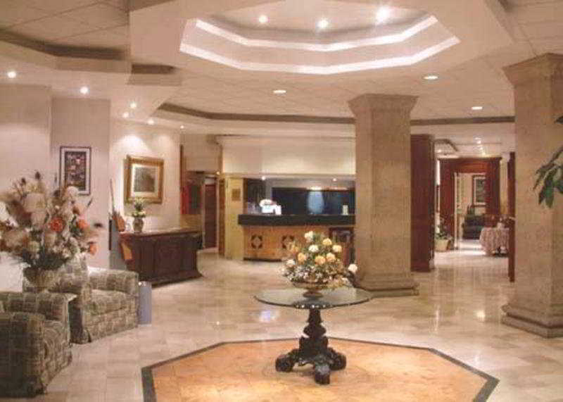Hotel Quality Inn אגואסקליינטס מראה פנימי תמונה